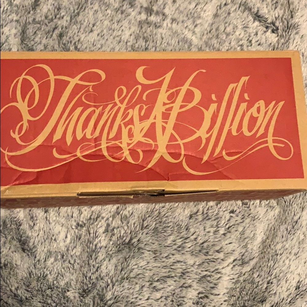 Limited quantity vans family authentic